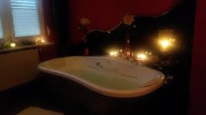 Enjoy the videos and music you love, upload original content, and share it all with friends, family, and the world on youtube. Wasserbett Gegenuber Der Twin Badewanne Bild Von Hotel Leugermann Ibbenburen Tripadvisor