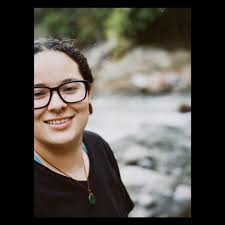 Alejandro, un buzo artesanal de Perú, sufrió un accidente en 2013 que  terminó transformando su cuerpo de manera irreversible. Mientras trabajaba  bajo el agua, una embarcación pasó por encima y cortó la