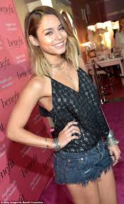 This long flowing hairstyle is full of style and charm. Vanessa Hudgens Bares Her Trim And Toned Physique In Short Shorts Vanessa Hudgens Short Hair Vanessa Hudgens Hair Vanessa Hudgens