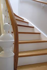 Innenausbau Treppenhaus Tatigkeit Treppe Restauriert Dielen Aufgearbeitet Oberflache Ol Lack Farbe Treppe Haus Treppenhaus Altbau Treppenhaus