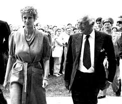 Todas las noticias sobre giovanni agnelli publicadas en el país. Marella Agnelli Widow Of Fiat S Giovanni Agnelli Dies At 91 Bloomberg