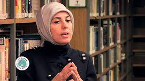 2 mayıs 1999'da tbmm'de and içme törenine başörtülü gelince meclisten çıkartıldı. Merve Kavakci Kimdir Merve Kavakci Hayati Ve Nereli