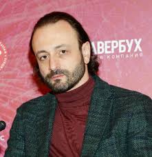Приписанные романы, разводы и позднее отцовство андрея соколова 13 августа актеру исполняется 59. Ya Ego Prosto Zabral Ilya Averbuh Obyasnil Pochemu Syn Ne Zhivet S Irinoj Lobachevoj Starhit Ru