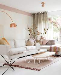 Une des variantes possibles pour avoir une déco rose quartz est de repeindre un de vos vieux. Une Deco De Salon En Gris Et Rose Poudre My Blog Deco
