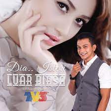 Isteri luar biasa, kisah seorang gadis yang terpaksa bangkit dari peristiwa kelam hidupnya. Tonton Dia Isteri Luar Biasa Full Episod Online Kepalabergetar