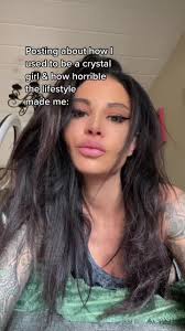 Toni Becker (@toniquinne)