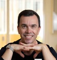 David Roze's Instagram, Twitter & Facebook