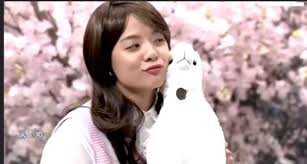 Amber reveals her feminine side and shocks fans with long hair. Video F X S Amber Proves That She Can Be Girly Too Sbs Popasia