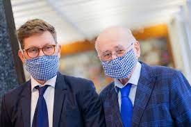 Juli 1934 als sohn eines rechtsanwalts und einer klosterschülerin. Alfred Bioleks Adoptivsohn Ist Gestorben Er Trauert Um Ihn