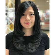 Long layered hair with side swept bangs. Long Layered Hairstyle And Haircut Guide For A Beautiful You Hairstyle Secrets