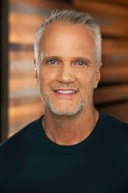 Survive the Day: Thriving in the Midst of LIfe's Storms: Young, Ben:  9780781414647: Amazon.com: Books