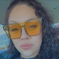 Lindsey Beardsley's Instagram, Twitter & Facebook