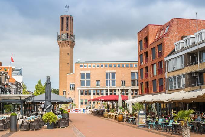 [photo: Hengelo]