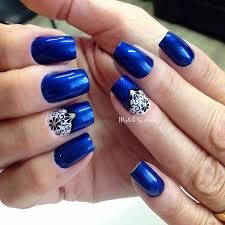 You may also try a simple floral print in blue with miniature ones this is basically the most favorite fall seasonal nail art designs and ideas that innumerable ladies love to try and so you will too! Top Blue Nail Art Designs To Suit Your Blue Costumes Easyday