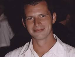 Unfortunately I have some very sad news to share with you. Andrew Jolliffe  who was in the pack section 4 armoured workshop during the early 80s'  passed away this afternoon after suffering