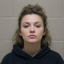 Jacksonville, FL — Waitress Arrested After Dumping Marinara Sauce