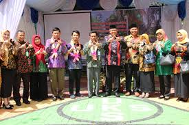 Sebagai pemain inti tentu saja aku mengikuti program latihan yang diberikan oleh pelatih. Masuk Nominasi 3 Besar Man 2 Bulukumba Optimis Juara 1 Lomba Sekolah Sehat Tingkat Nasional Bulukumbakab Go Id Website Resmi Pemerintah Kabupaten Bulukumba