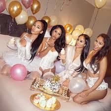 Classy Birthday Photoshoot With Friends Pin On Birthday Vibez