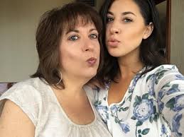 Sharon Desantis's Instagram, Twitter & Facebook