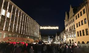 Der nürnberger christkindlesmarkt ist einer der ältesten weihnachtsmärkte in deutschland und auch weit über die landesgrenzen hinaus bekannt. Premiere Und Testlauf Ist Der Herbstmarkt Stadt Nurnberg Plant Einen Etwas Anderen Christkindlesmarkt Nurnberg
