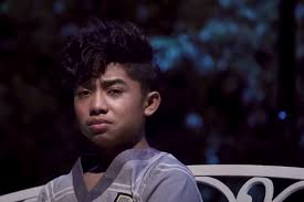 Lagu ini bercerita tentang kisah cinta sepasang kekasih yang hanya bertahan selama tiga bulan saja. Lirik Lagu Bulan Bintang Milik Betrand Peto Lengkap Dengan Chordnya Sonora Id