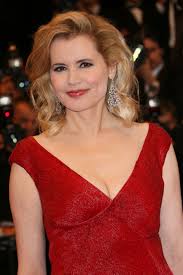 Geena davis is known for a slew of iconic roles, including (if not especially) thelma in thelma & louise, dottie henson in a league of their with winona ryder having confirmed that a beetlejuice sequel is in the works, we obviously had to ask davis if she would be reprising her role as lovable. The Cast Of Beetlejuice Where Are They Now Geena Davis Beetlejuice Cast Tall Women