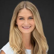 I had an incredible time learning the art of Strategy at Miami Ad School  this summer! I'm really grateful to graduate with the 'Top Dog' distinction  and looking forward to continued development