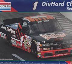Whether you are into model cars, aircraft, boats, or military models, you will find top brands like revell, amt, tamiya, fujimi, trumpeter and italeri! Fishwish Racing Nascar Modellbausatz Model Kit