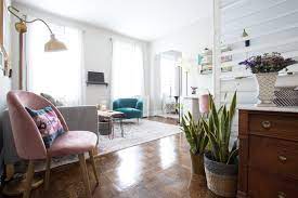 See more ideas about apartment, small apartments, small spaces. Nyc Home Tour A 500 Square Foot Brooklyn Studio Apartment Therapy