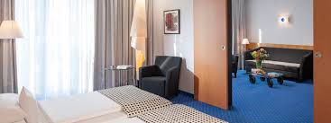 Wir befolgen den honcode standard für vertrauensvolle gesundheitsinformationen. Junior Suite Hotelzimmer Suiten Hotel Dorint Sanssouci Berlin Potsdam