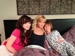 Having exorcised the demons of his ex, malcolm is starting fresh with his new. Jaime Pressly And My A Haunted House 2 Kids Ashley Rickards And Steele Stebbins Actrices