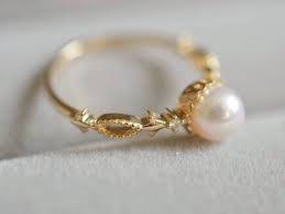 Pearl Engagement Ring 18k Gold Vintage Pearl Engagement Ring Etsy In 2021 Pearl Engagement Ring Bridal Jewelry Pearl Sets Unique Engagement Rings