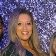 Lena Belcher's Instagram, Twitter & Facebook