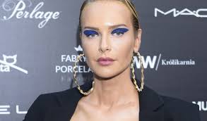 Check out full gallery with 17 pictures of magda mielcarz. Makijaz Czy Fryzura Nie Wiemy Co Gorsze Magda Mielcarz Na Pokazie Mmc Zeberka