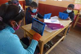 El retorno a las clases presenciales en las escuelas en el 2021 será gradual y voluntario en perú, con el fin de mantener las medidas de prevención para por esta razón, en algunas zonas rurales de la sierra sur del país, con bajo nivel de contagios, ya se han retomado las clases presenciales porque. Ano Escolar 2021 Cuando Inician Las Clases Y Como Sera El Proceso De Matricula Minedu Proceso De Matricula Covid 19 Nndc Peru Gestion