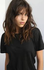 Californian Wicks For Chestnuts And Brunettes Useful Ideas In 2020 Wavy Bangs Hair Styles Long Hair Styles