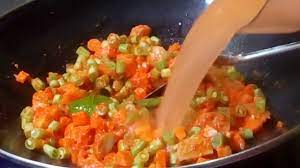 Daerah sini jarang aku lihat yang jualan kebanyakan ada nya kwetiau kering model kaya mie telor. Cara Membuat Sambal Goreng Wortel Buncis Udang Winz Happy Channel Youtube