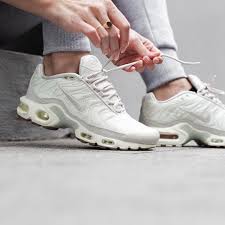 Sneakers Women Nike Air Max Plus C Natalia Infantes In 2020 Nike Sneakers Women Nike Air Max Sneakers Fashion