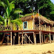 Pin By Kate Williams On Amazing Abodes Beach Hut Beach Shacks Beach Shack
