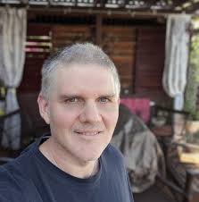 What is a good way to transport knives? I have sharp ones, so most of the  solutions I have seen for sale will just get damaged by the blade over  time..