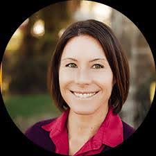 Leslie Spivey's Instagram, Twitter & Facebook