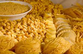 Non ci vuole molto, certo forse serviranno degli accessori specifici ma nulla di così difficile, ve lo garantisco. Tradizione Italiana A Tavola Ricetta Light Della Pasta All Uovo Zaino E Valigia