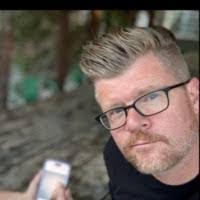 Taylor Sumner's Instagram, Twitter & Facebook