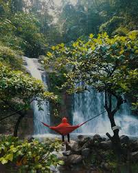 Mata air sirah cipelang merupakan salah satu sumber air yang cukup terkenal di kalangan masyarakat sumedang. 6 Wisata Alam Serba Air Di Sumedang Blog Tiketkai