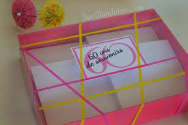 Offrir Une Boite A Souvenirs Pour Les 60 Ans Idee De Cadeau Personnalise Cadeau 60 Ans Boite A Souvenirs Idee Cadeau Anniversaire