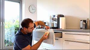 Bekleben sie doch beispielsweise ihren schlafzimmerschrank mit einem möbeltattoo blume, verzaubern sie ihren. Klebefolie Nahtlos Um Kanten Und Ecken Verkleben Youtube