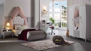 Bu sebeple çocuk odalarında kullanılan mobilyaların seçimi eksiksiz olmalıdır. Sandy Genc Odasi Takimi Bellona Mobilya