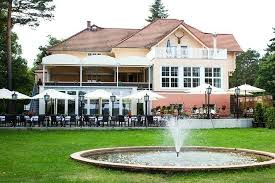 Haus am wannsee is located in bohnsdorf. Die 10 Besten Restaurants Nahe Haus Der Wannsee Konferenz Berlin Tripadvisor