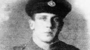 Faces of the First World War: Snapshot stories of wartime heroes still  remembered and loved