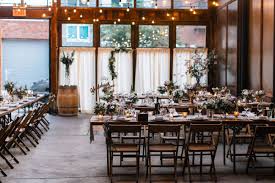 Stylish Brooklyn Winery Wedding Katy Lee Brooklyn Winery Winery Weddings Winery